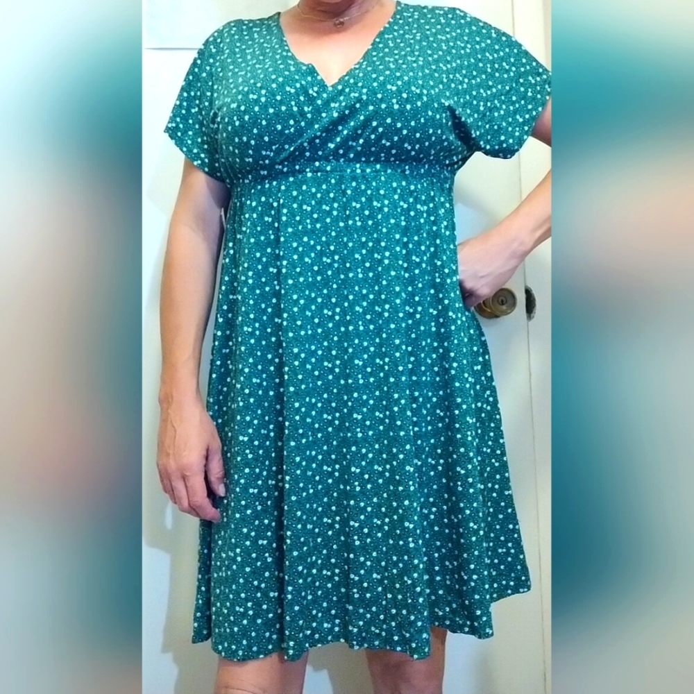 ⭐Amazon Essentials Green Floral Mini Dress Women's Size Large